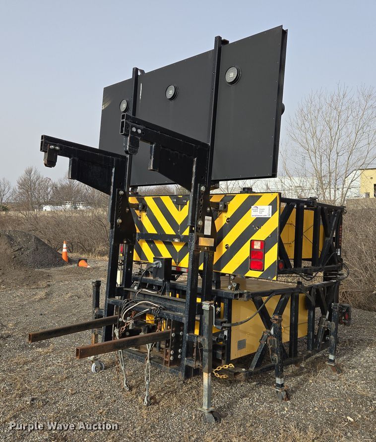 image for item ED4072 2005 Trinity  Energy Absorption system crash attenuator