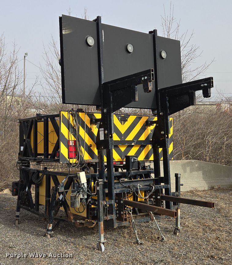 image for item ED4072 2005 Trinity  Energy Absorption system crash attenuator