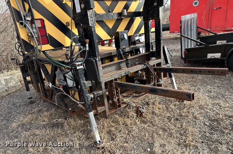 image for item ED4073 2005 Trinity  180 crash attenuator