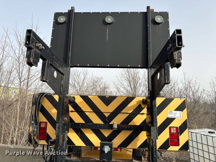image for item ED4073 2005 Trinity  180 crash attenuator