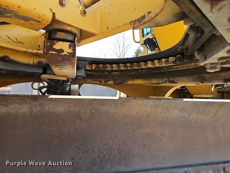 image for item EI8323 2000 John Deere 770CH motor grader