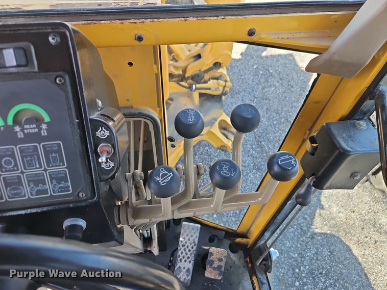 image for item EI8323 2000 John Deere 770CH motor grader