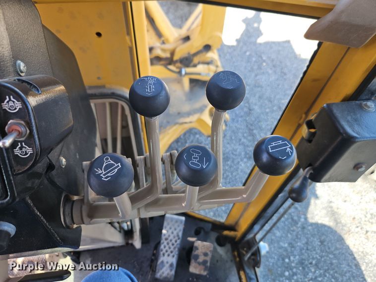 image for item EI8323 2000 John Deere 770CH motor grader