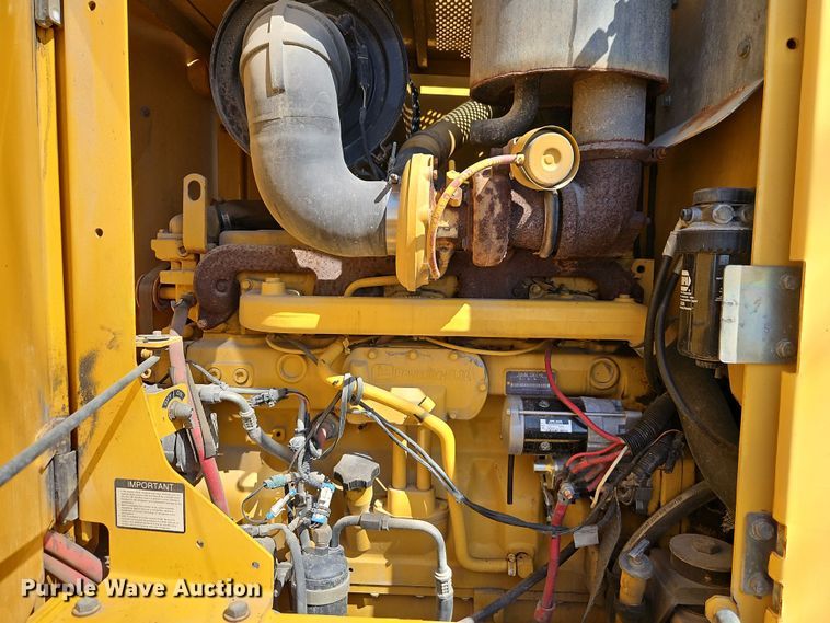 image for item EI8323 2000 John Deere 770CH motor grader