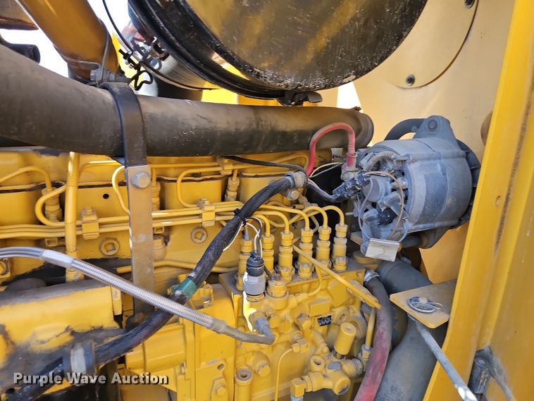 image for item EI8323 2000 John Deere 770CH motor grader