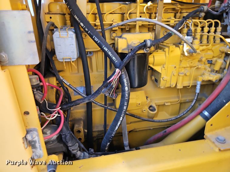 image for item EI8323 2000 John Deere 770CH motor grader