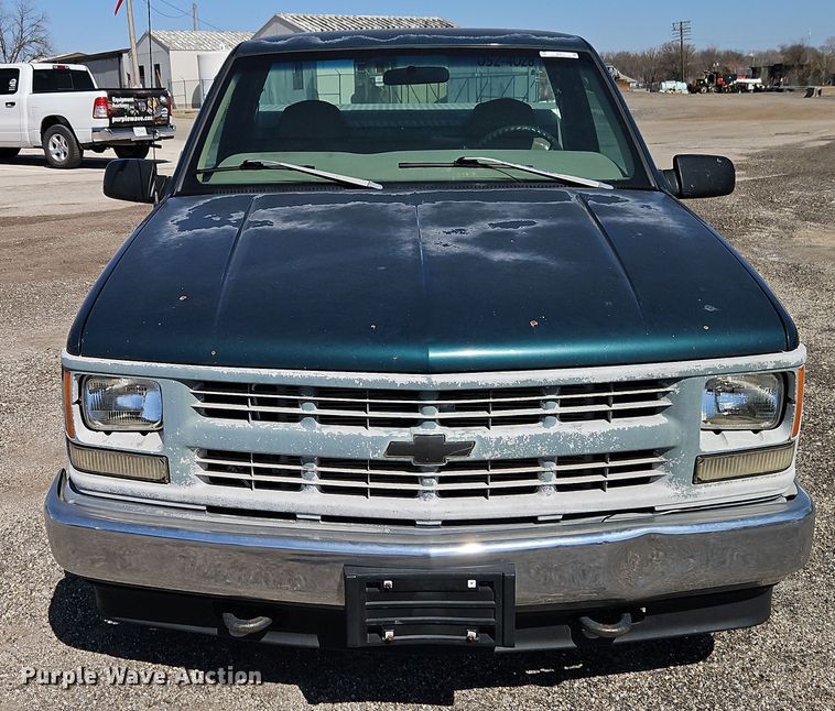 image for item EI8871 1998 Chevrolet C1500 pickup truck