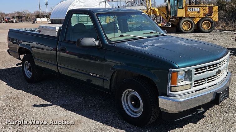 image for item EI8871 1998 Chevrolet C1500 pickup truck