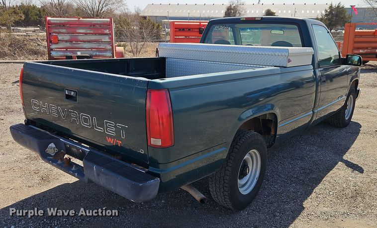 image for item EI8871 1998 Chevrolet C1500 pickup truck