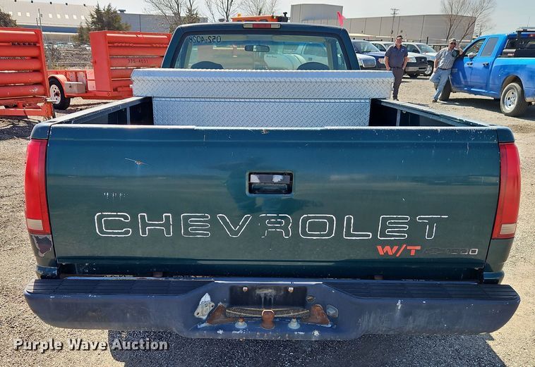 image for item EI8871 1998 Chevrolet C1500 pickup truck