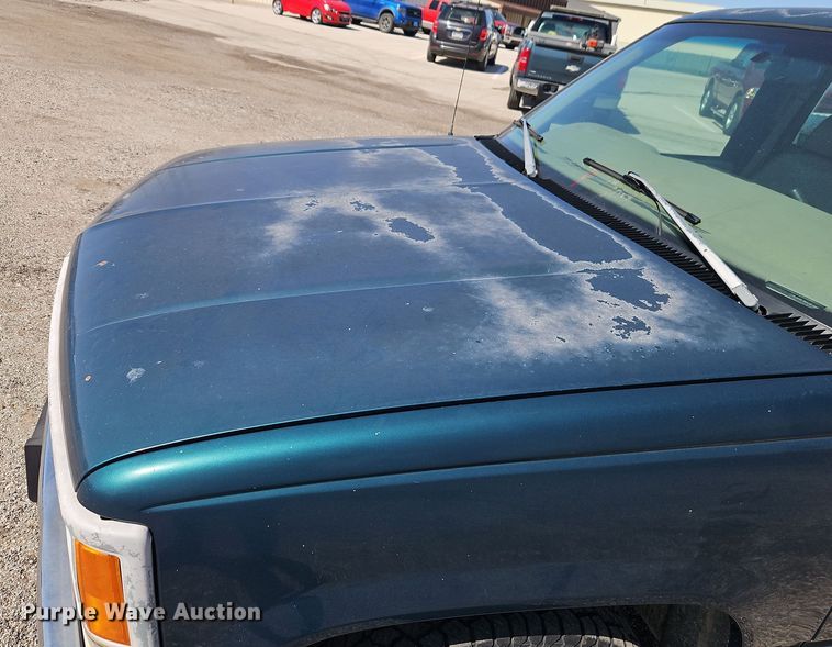 image for item EI8871 1998 Chevrolet C1500 pickup truck