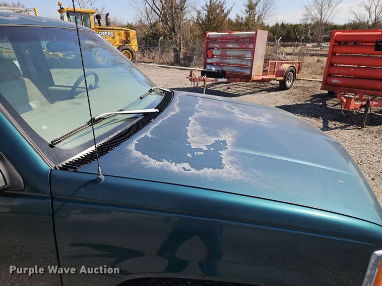 image for item EI8871 1998 Chevrolet C1500 pickup truck