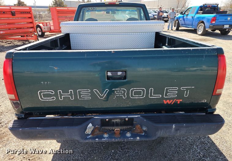 image for item EI8871 1998 Chevrolet C1500 pickup truck