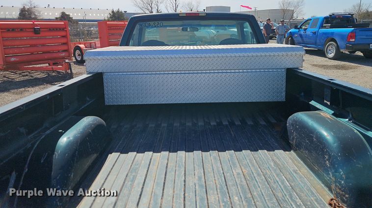image for item EI8871 1998 Chevrolet C1500 pickup truck