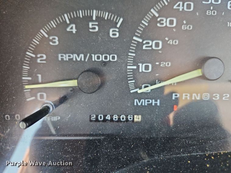 image for item EI8871 1998 Chevrolet C1500 pickup truck