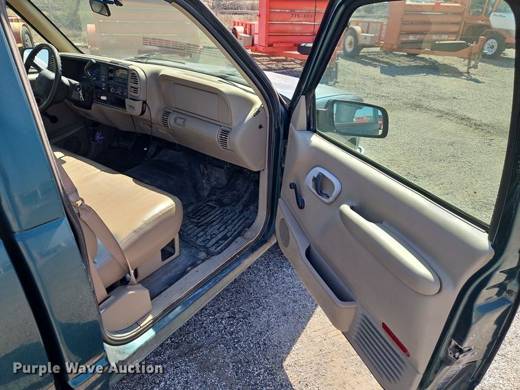 image for item EI8871 1998 Chevrolet C1500 pickup truck