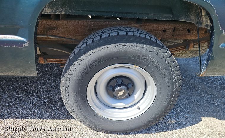 image for item EI8871 1998 Chevrolet C1500 pickup truck