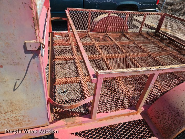 image for item EI8872 2002 Road Hog utility trailer