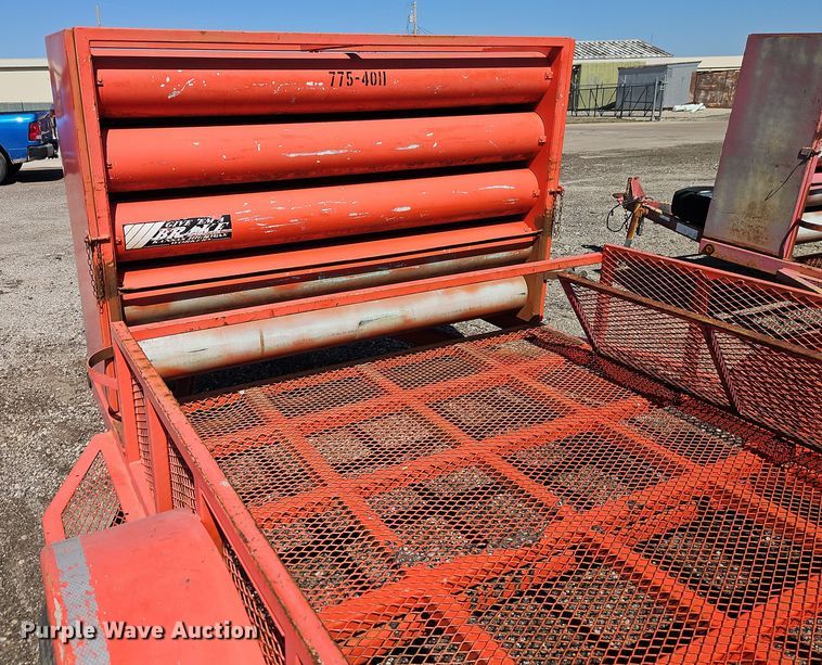 image for item EI8873 2002 Road Hog utility trailer