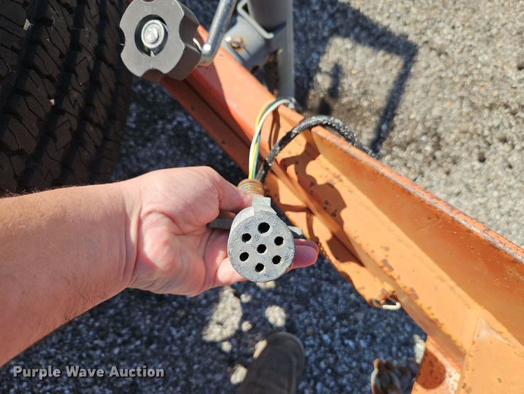 image for item EI8875 2003 King Manufacturing utility trailer