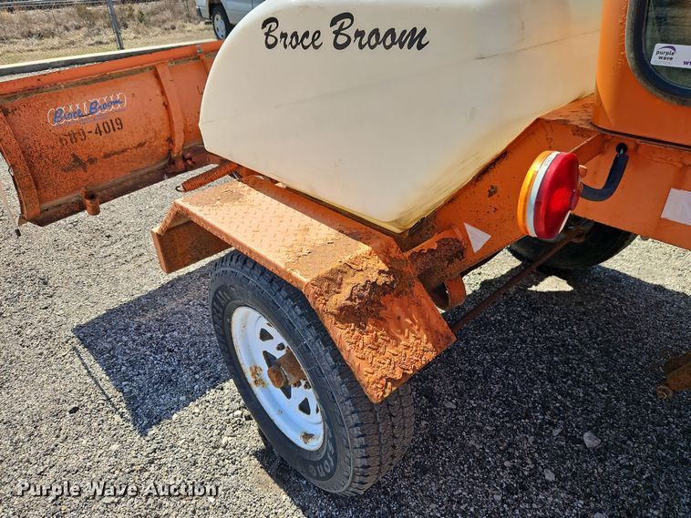 image for item EI8876 2009 Broce Broom RJ 350 broom