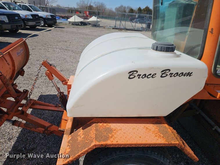 image for item EI8876 2009 Broce Broom RJ 350 broom