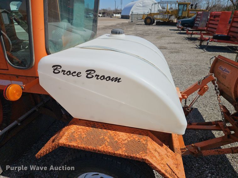 image for item EI8876 2009 Broce Broom RJ 350 broom