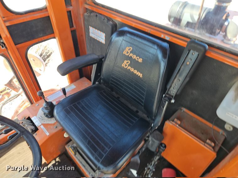 image for item EI8876 2009 Broce Broom RJ 350 broom