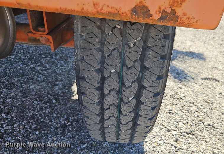 image for item EI8876 2009 Broce Broom RJ 350 broom