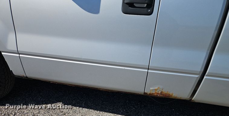 image for item EI8877 2007 Ford F150 XL pickup truck