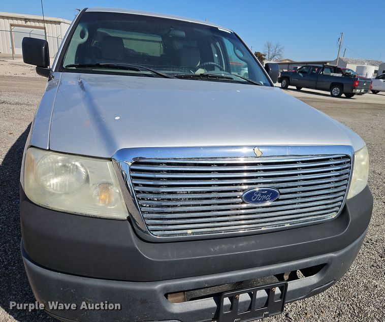 image for item EI8877 2007 Ford F150 XL pickup truck