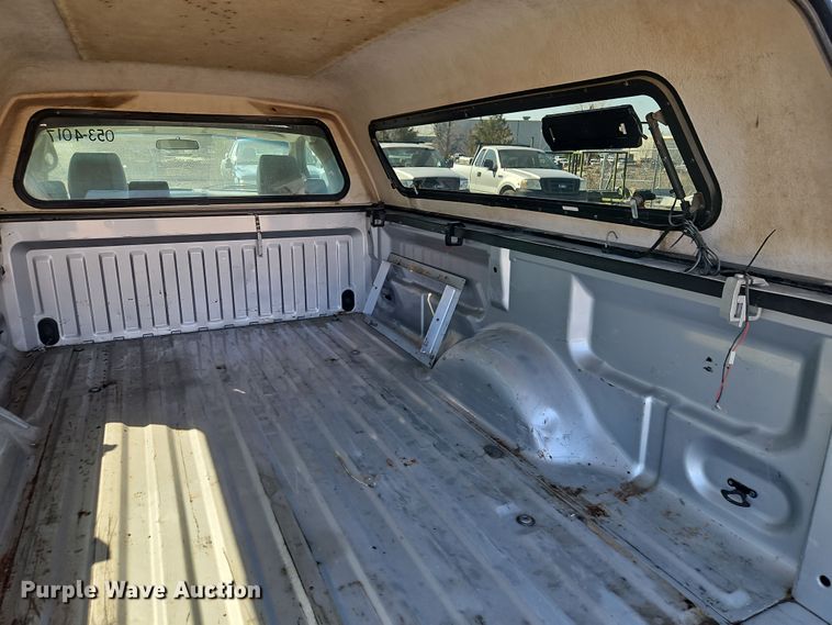 image for item EI8877 2007 Ford F150 XL pickup truck