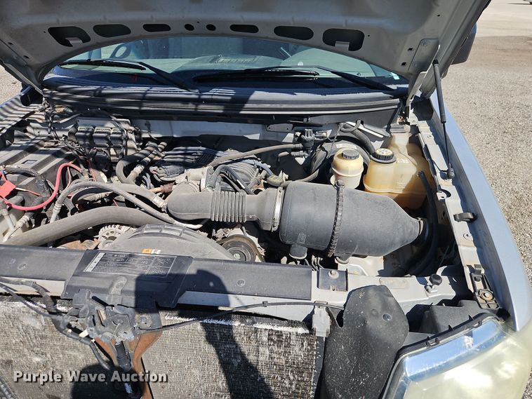 image for item EI8877 2007 Ford F150 XL pickup truck