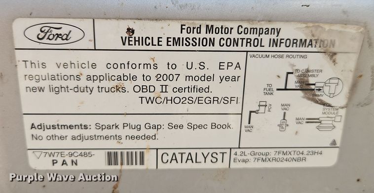 image for item EI8877 2007 Ford F150 XL pickup truck