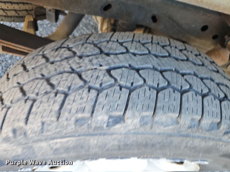 image for item EI8877 2007 Ford F150 XL pickup truck