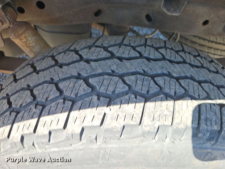 image for item EI8877 2007 Ford F150 XL pickup truck