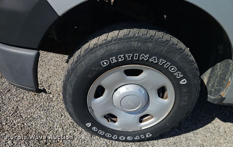 image for item EI8877 2007 Ford F150 XL pickup truck