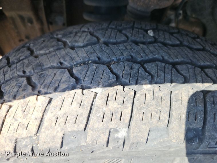 image for item EI8877 2007 Ford F150 XL pickup truck