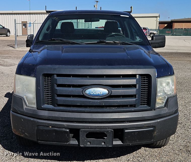 image for item EI8878 2009 Ford F150 XL pickup truck