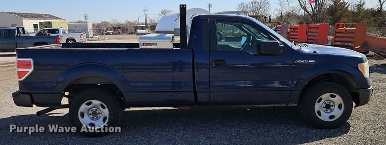 image for item EI8878 2009 Ford F150 XL pickup truck