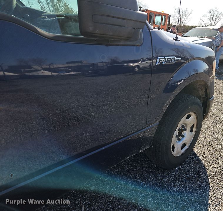 image for item EI8878 2009 Ford F150 XL pickup truck