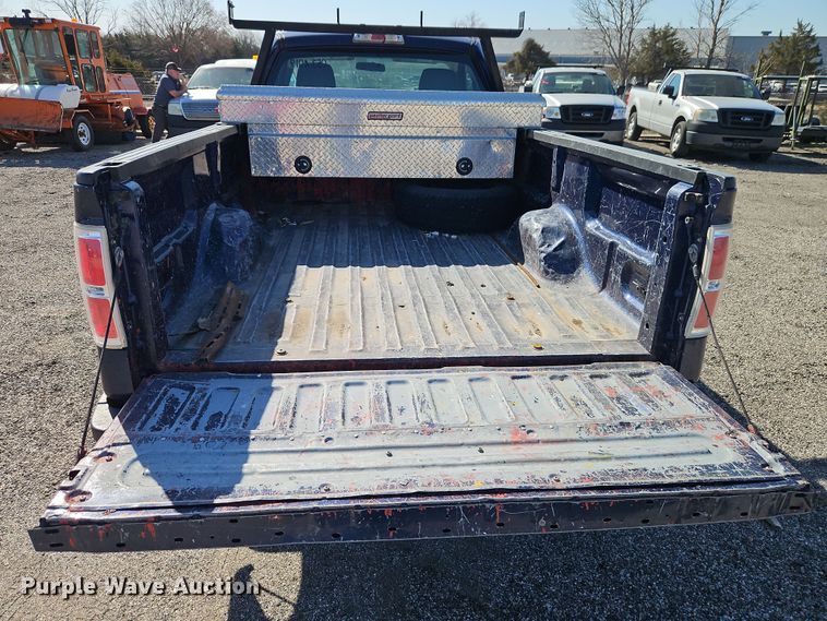 image for item EI8878 2009 Ford F150 XL pickup truck