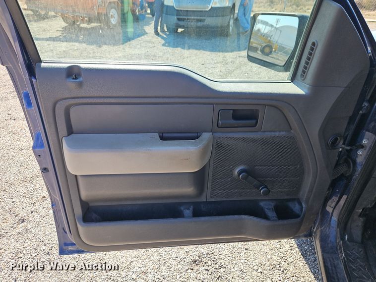 image for item EI8878 2009 Ford F150 XL pickup truck