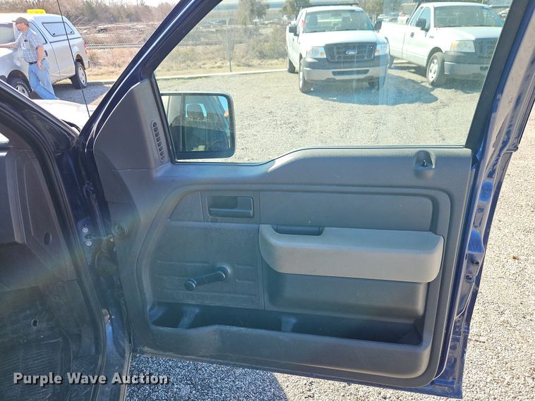 image for item EI8878 2009 Ford F150 XL pickup truck