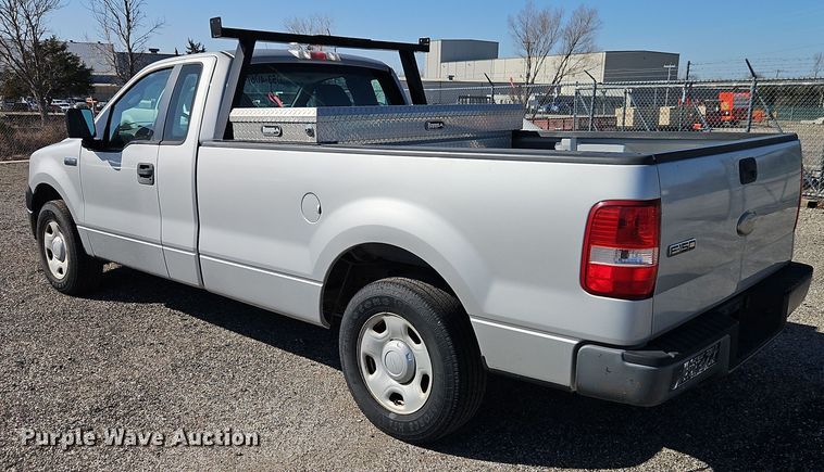 image for item EI8879 2007 Ford F150 XL pickup truck