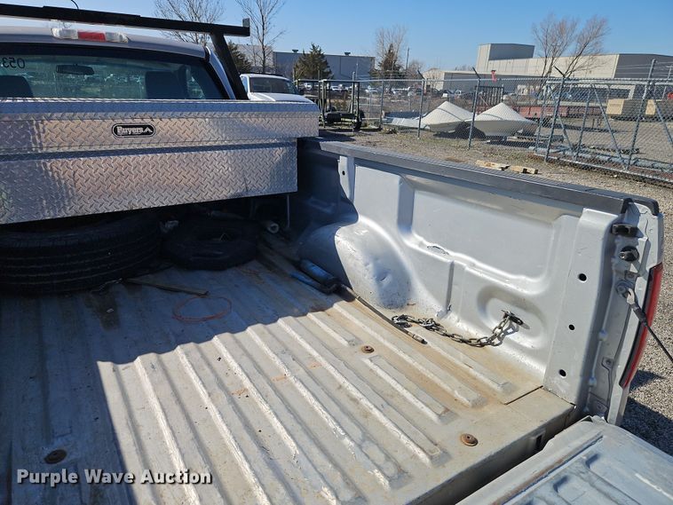 image for item EI8879 2007 Ford F150 XL pickup truck