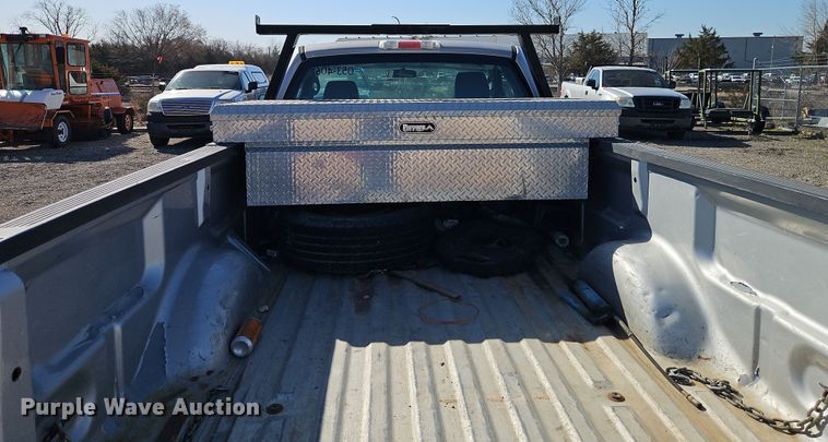 image for item EI8879 2007 Ford F150 XL pickup truck