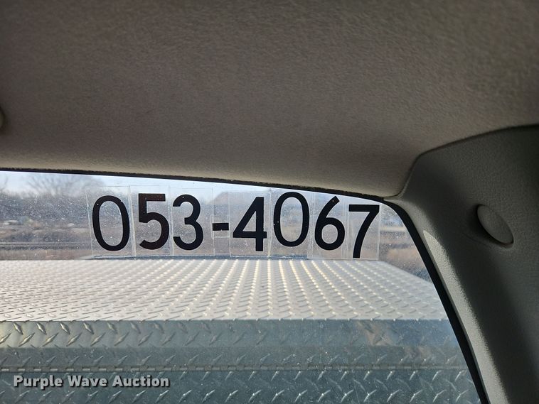 image for item EI8879 2007 Ford F150 XL pickup truck