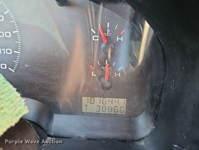 image for item EI8879 2007 Ford F150 XL pickup truck