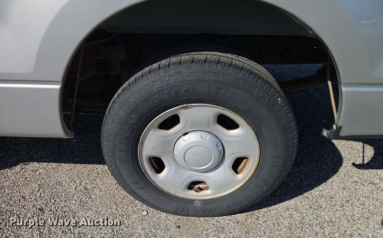 image for item EI8879 2007 Ford F150 XL pickup truck